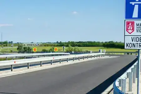 Czy dłuższy okres oznacza niższą cenę przy zakupie winiety?
